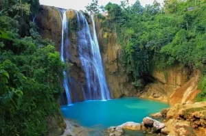 Putri Nglirip Waterfall